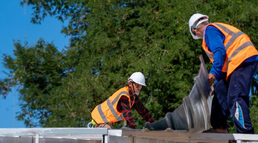 Professional residential roofers in Swanton, OH